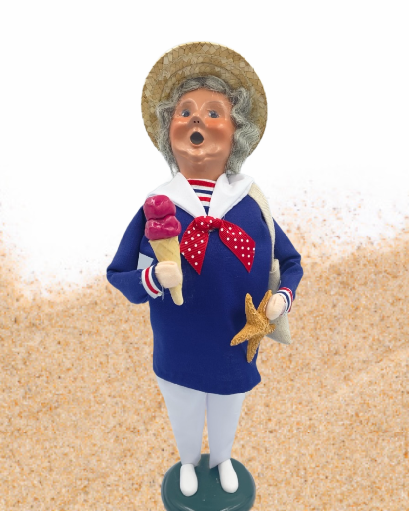 OC Naut Beach Mrs Claus 2022