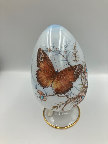 Egg With Butterfly Pattern Egyptian Glass