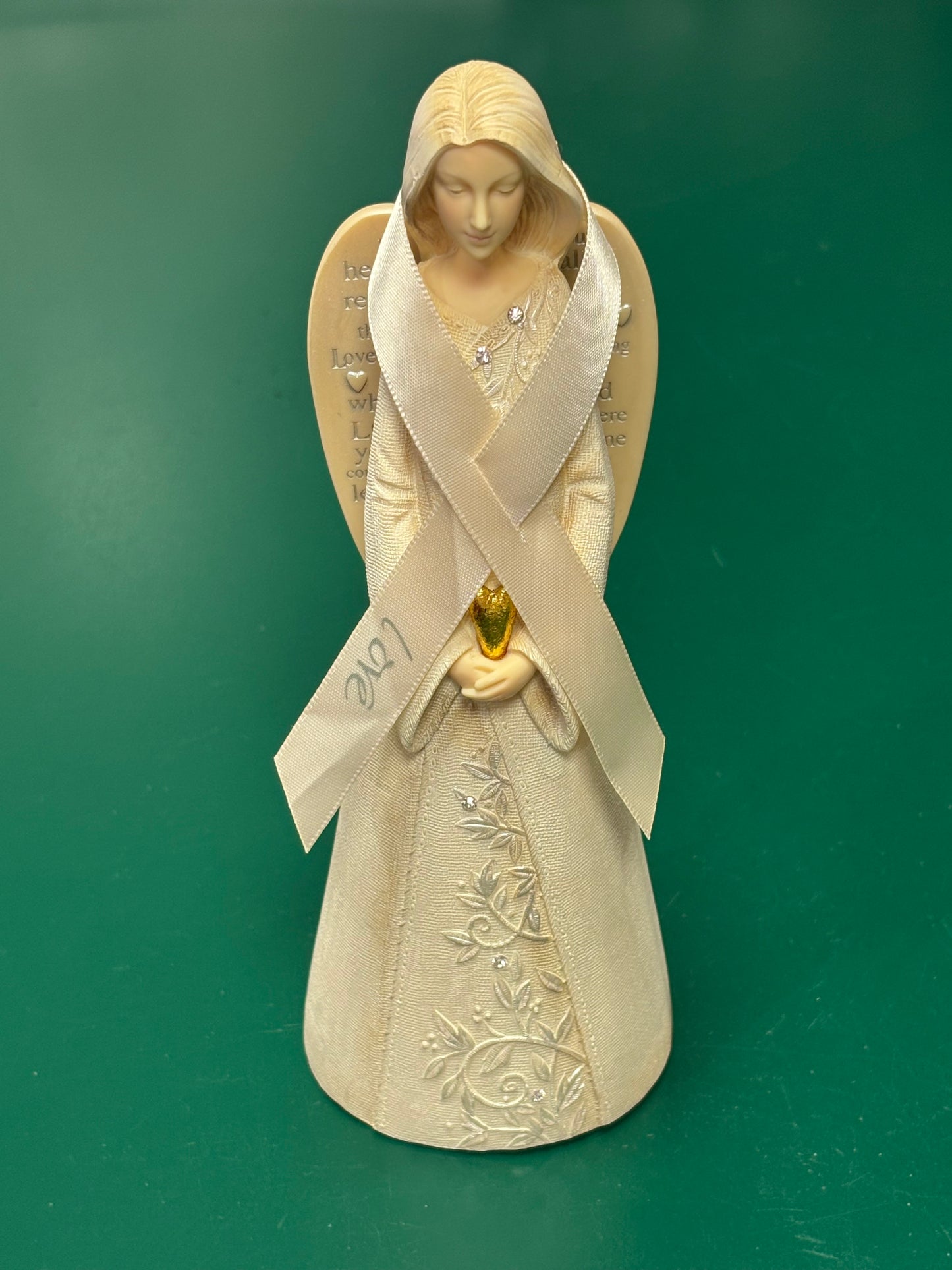Angel w/ Heart Figurine