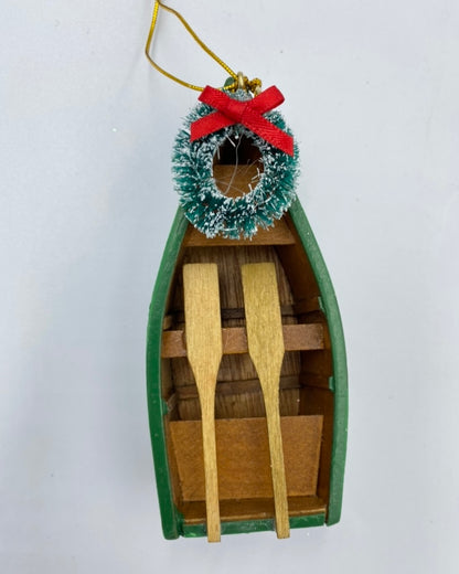 Green Wood Dory W/ Wreath